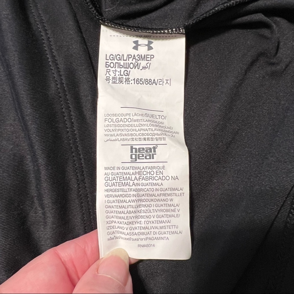 UNDER ARMOR (NWT) SHORT SLEEVE TEE SIZE LARGE IN BLACK - Picture 7 of 7
